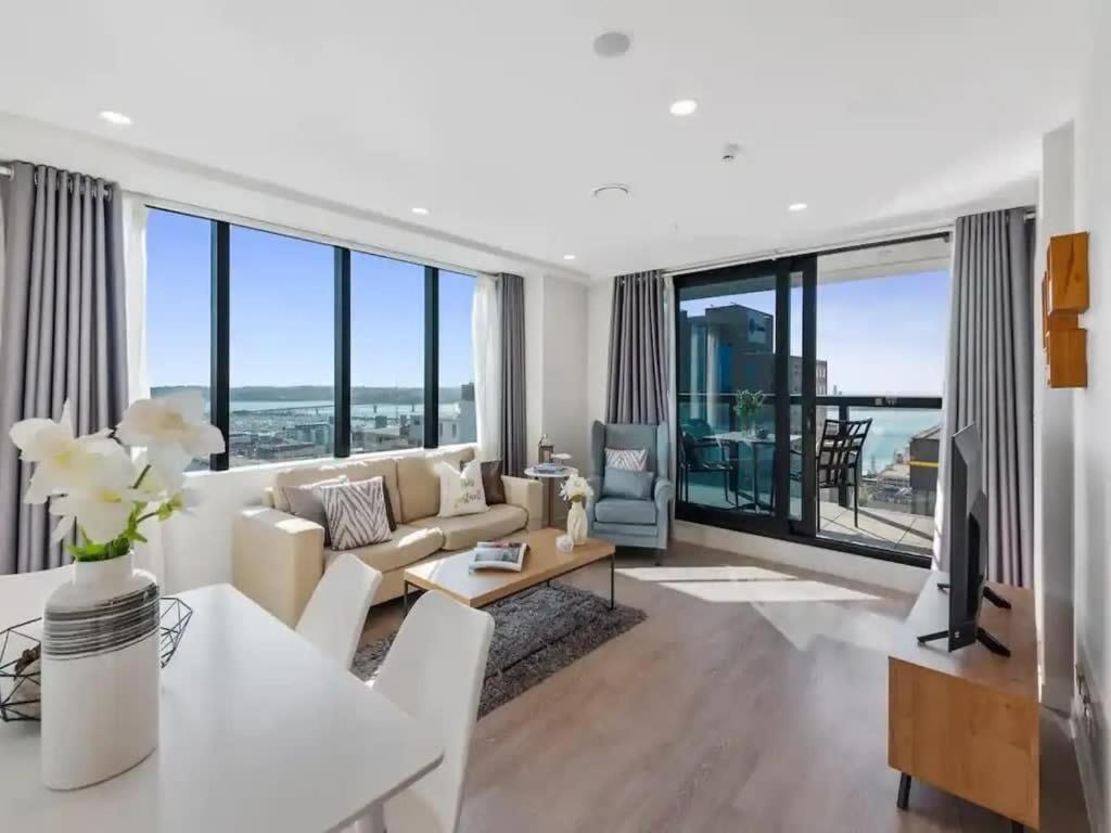 Just Opposite To Sky Tower , 2 Bed 2 Bath In Cbd Apartment โอ๊คแลนด์ ภายนอก รูปภาพ